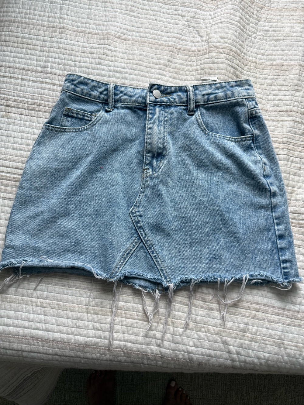 SHEIN Light Blue Denim Skirt with Branded Waist Tag